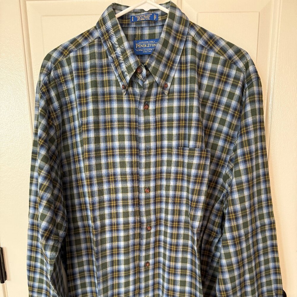 Pendleton men's green, yellow, and blue plaid button down shirt - size L - mint!